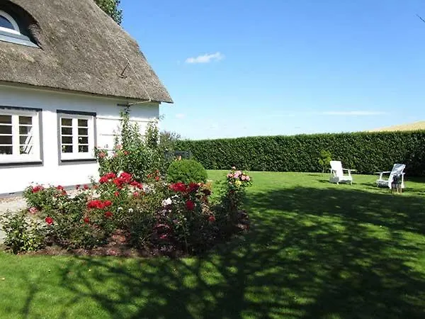 Romantisches Reetdachhaus * Pellworm